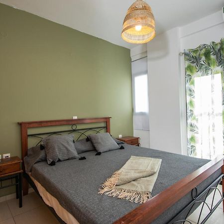 Chrisambelos Apartments 伊斯特隆 外观 照片