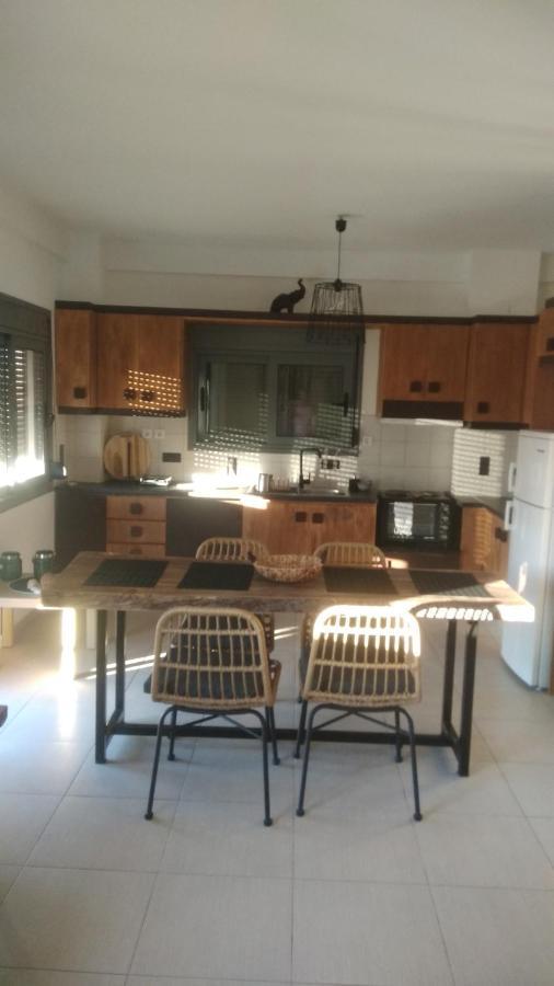 Chrisambelos Apartments 伊斯特隆 外观 照片