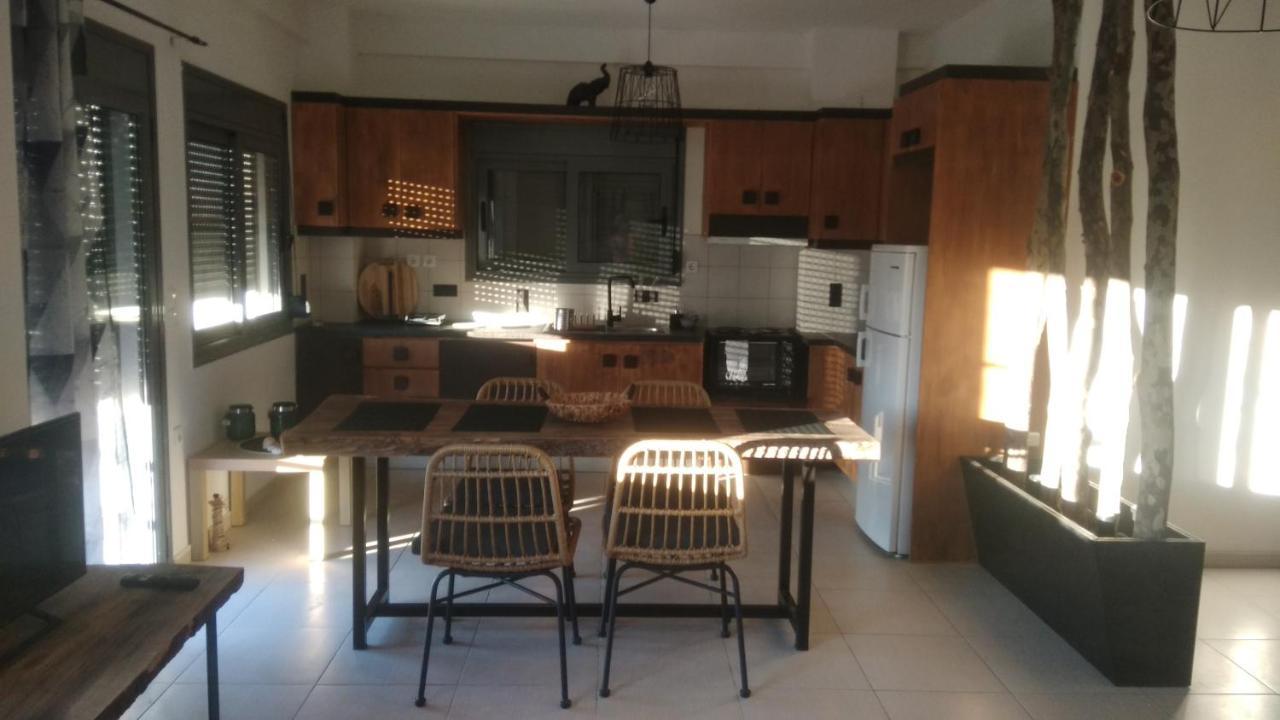 Chrisambelos Apartments 伊斯特隆 外观 照片