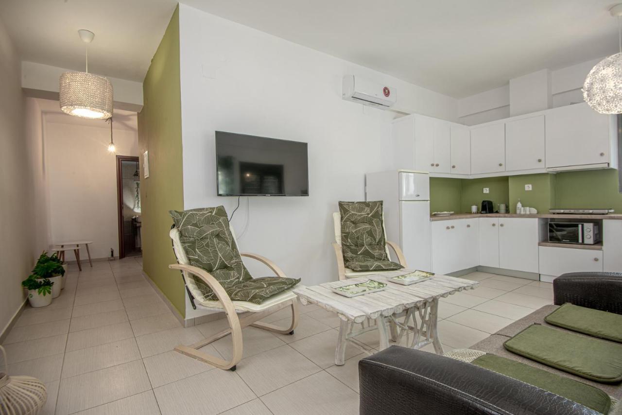 Chrisambelos Apartments 伊斯特隆 外观 照片