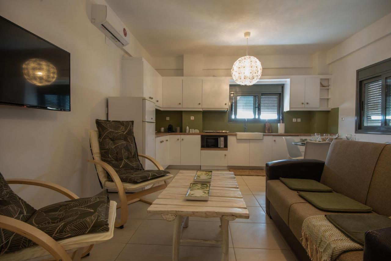 Chrisambelos Apartments 伊斯特隆 外观 照片