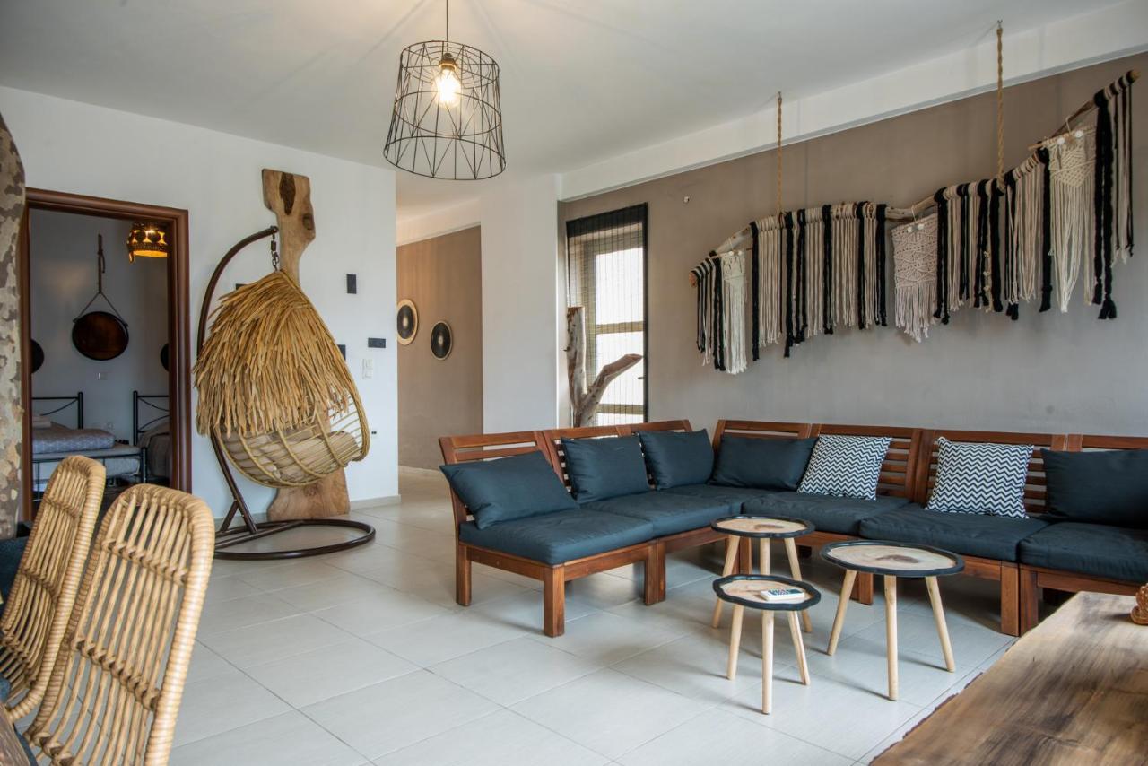 Chrisambelos Apartments 伊斯特隆 外观 照片