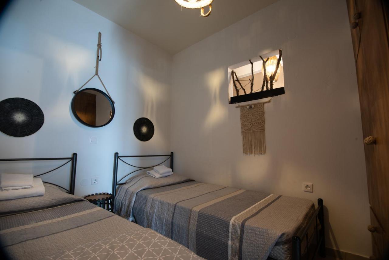 Chrisambelos Apartments 伊斯特隆 外观 照片
