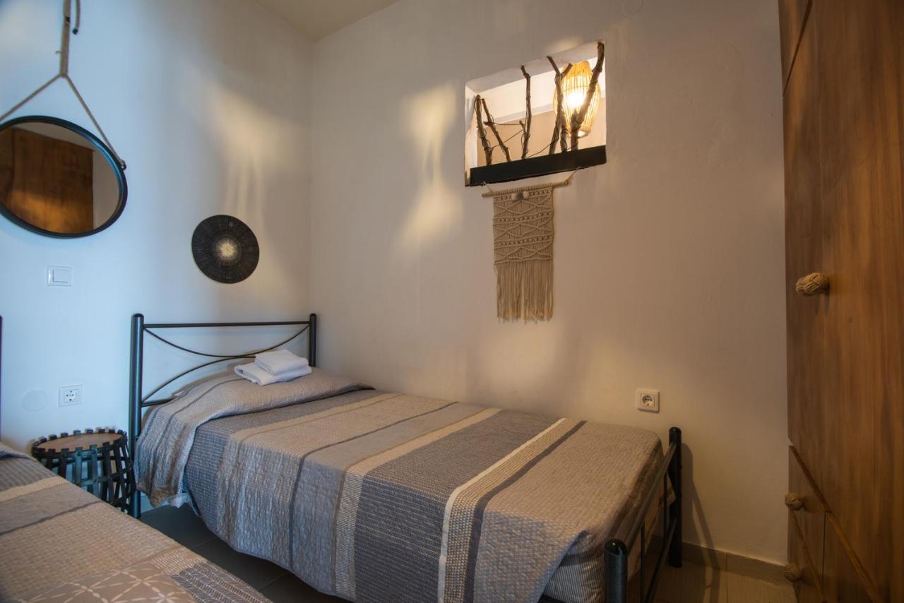 Chrisambelos Apartments 伊斯特隆 外观 照片